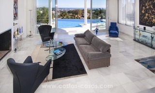 Villa de estilo contemporáneo con vistas al mar en el golf a la venta, zona exclusiva de Nueva Andalucía - Marbella 12
