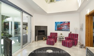 Villa de estilo contemporáneo con vistas al mar en el golf a la venta, zona exclusiva de Nueva Andalucía - Marbella 17