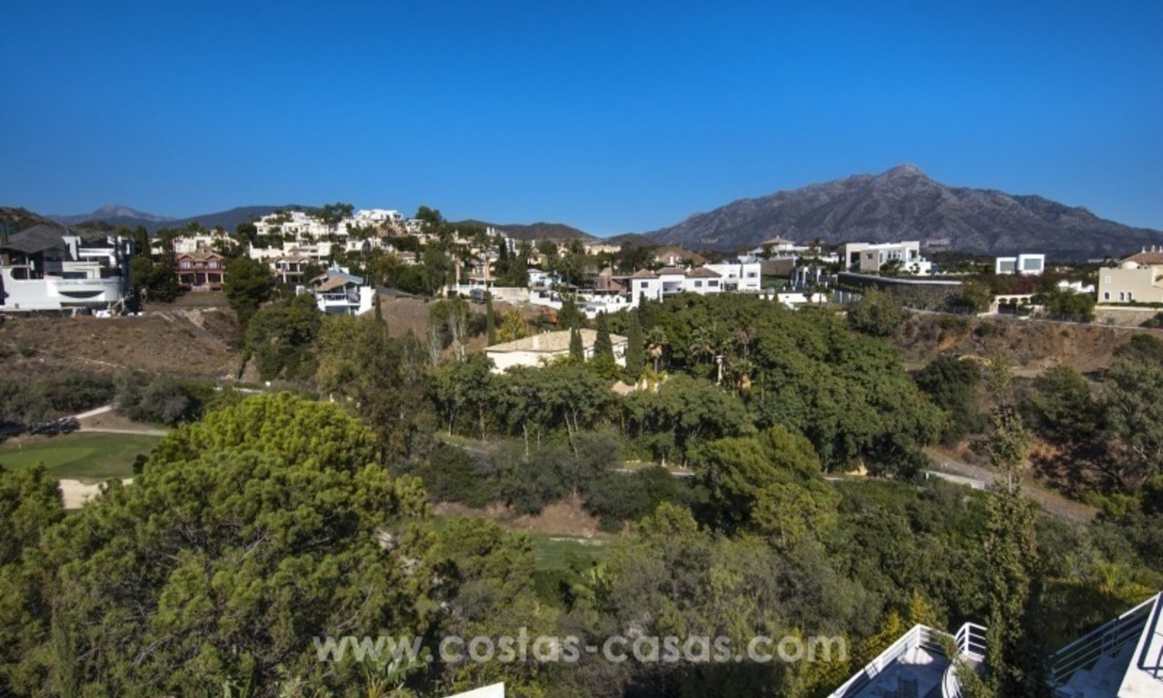 Villa de estilo contemporáneo con vistas al mar en el golf a la venta, zona exclusiva de Nueva Andalucía - Marbella 27