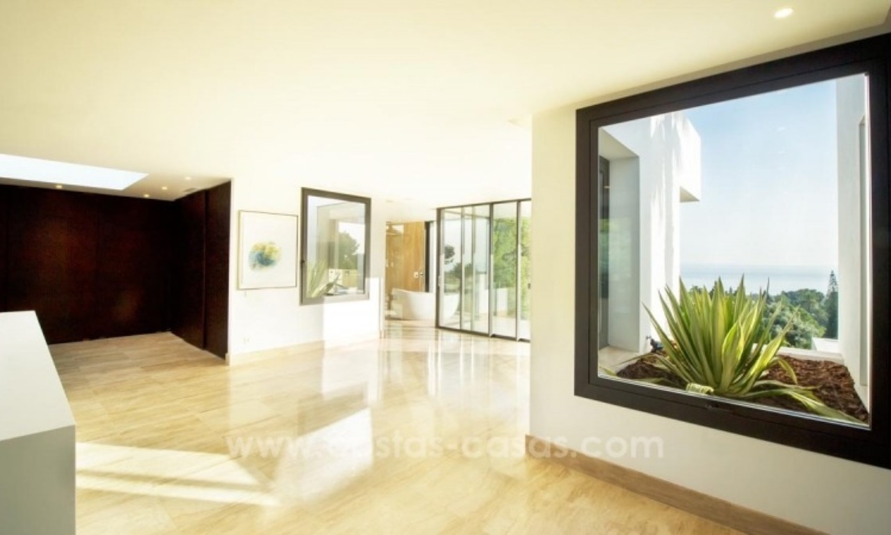 Villa contemporánea de nueva construcción a la venta en la Milla de Oro, Sierra Blanca, Marbella 8