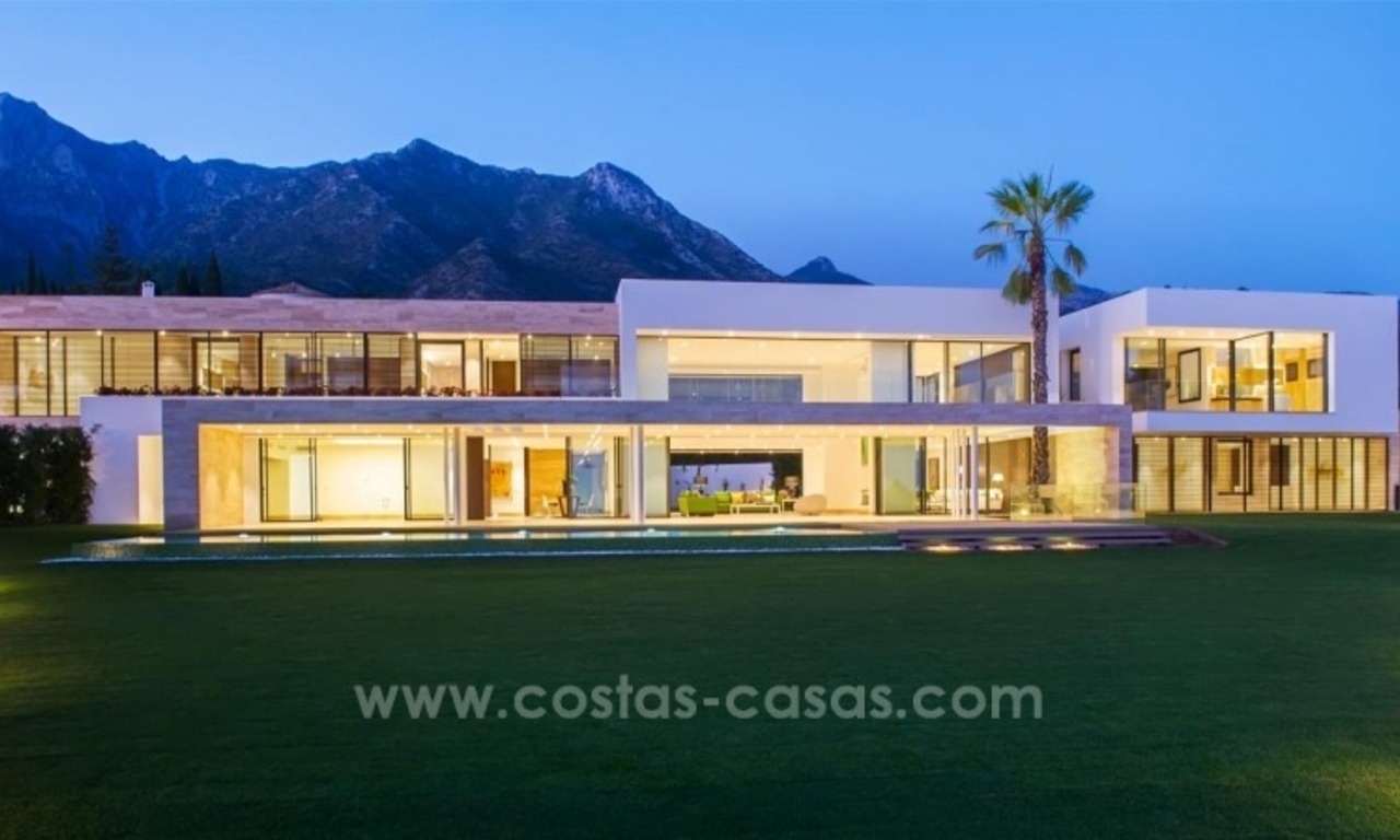 Villa contemporánea de nueva construcción a la venta en la Milla de Oro, Sierra Blanca, Marbella 4