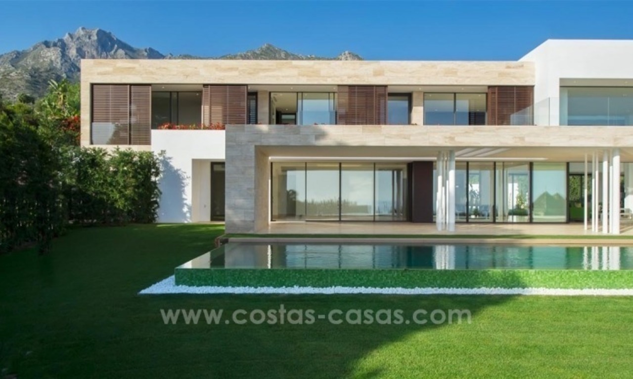 Villa contemporánea de nueva construcción a la venta en la Milla de Oro, Sierra Blanca, Marbella 3
