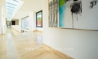 Villa contemporánea de nueva construcción a la venta en la Milla de Oro, Sierra Blanca, Marbella 13