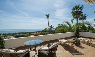 En venta en Marbella: Magnífica villa con villa de invitados y pista de tenis 18