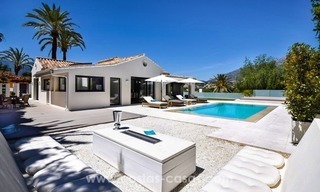 Villa en primera línea de golf reformada en venta en Los Naranjos Golf, Nueva Andalucía, Marbella 1