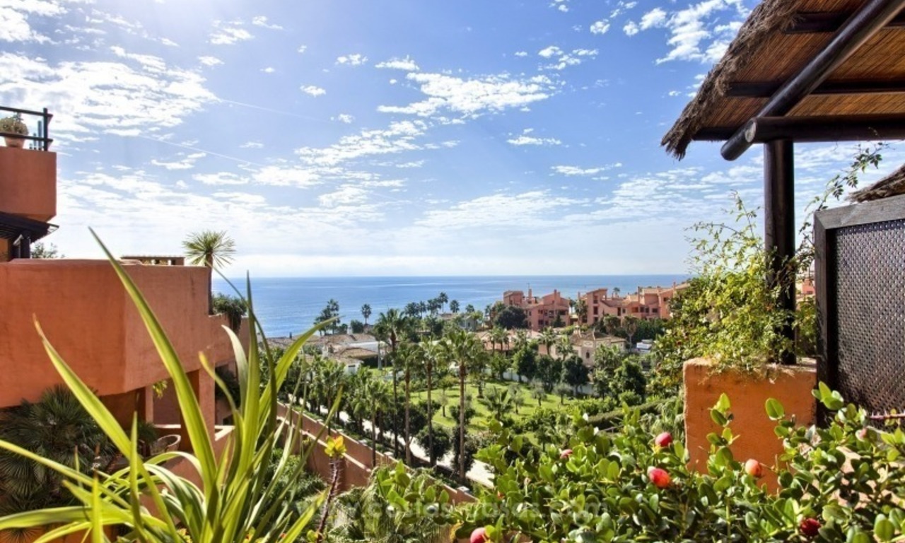 Apartamento en venta con vistas al mar en el ala privada del hotel Kempinski, Estepona - Marbella 2