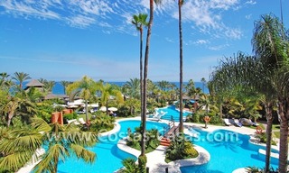 Apartamento en venta con vistas al mar en el ala privada del hotel Kempinski, Estepona - Marbella 0