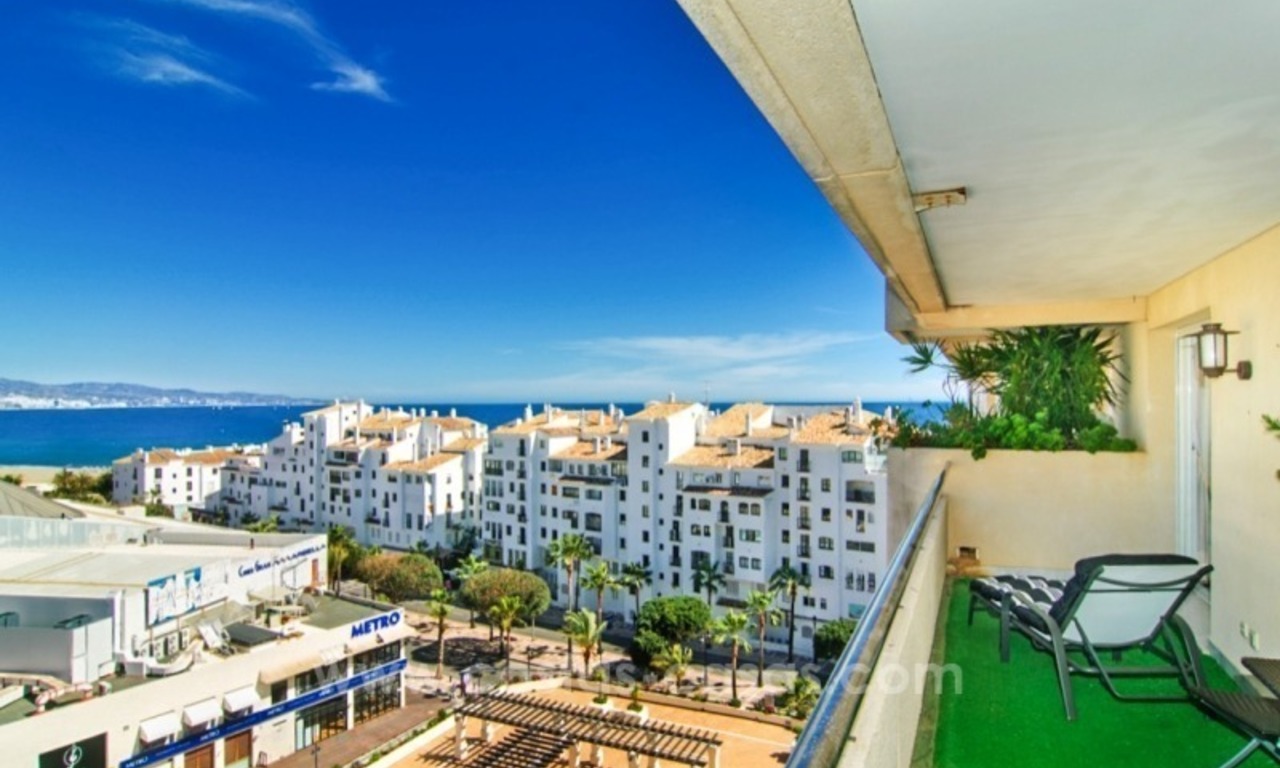 Apartamento fabuloso con vistas al mar en venta en Puerto Banús, Marbella 1