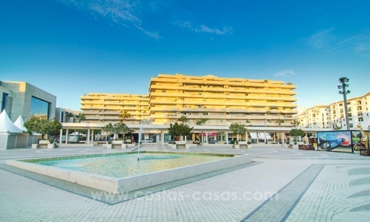 Apartamento fabuloso con vistas al mar en venta en Puerto Banús, Marbella 4
