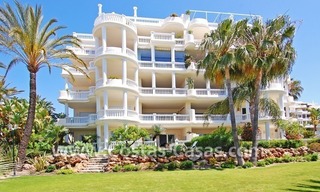 Apartamentos de lujo frente al mar en venta en Las Dunas Park, Nueva Milla de Oro, Marbella - Estepona 7
