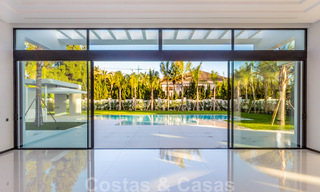 Villas de playa y de golf modernas de diseño a la venta en Guadalmina, Marbella 29011 