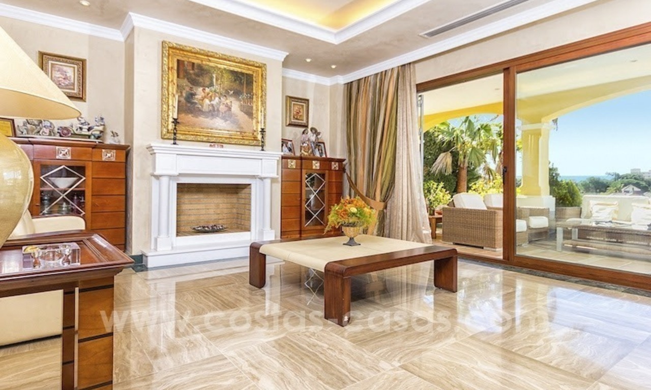 Preciosa y lujosa Villa en venta – Marbella Este 19