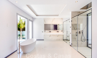Villas modernas de diseño en segunda línea de playa en venta en Guadalmina Baja, Marbella 29021 