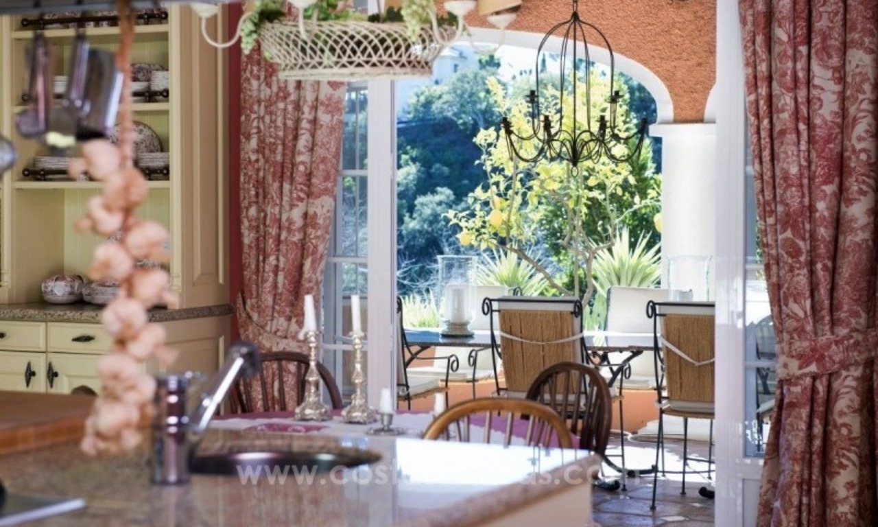 Villa en venta en Benahavis - Marbella: Urbanización El Madroñal en una parcela plana de 11.000m2 con vistas espectaculares 20
