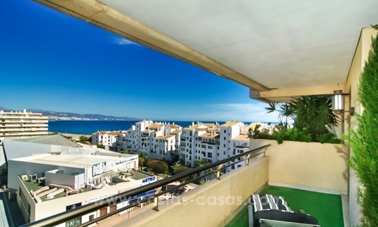 Apartamento fabuloso con vistas al mar en venta en Puerto Banús, Marbella 3