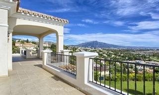 Villa con Vistas Panorámicas en la Nueva Milla de Oro, Marbella - Estepona 9