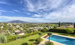 Villa con Vistas Panorámicas en la Nueva Milla de Oro, Marbella - Estepona 3