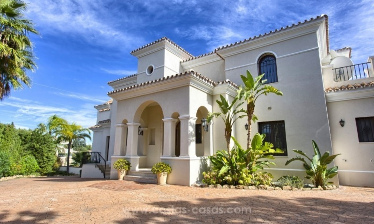 Villa con Vistas Panorámicas en la Nueva Milla de Oro, Marbella - Estepona 4