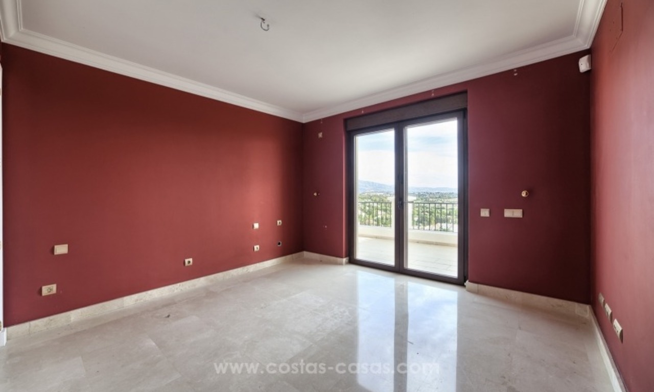Villa con Vistas Panorámicas en la Nueva Milla de Oro, Marbella - Estepona 15