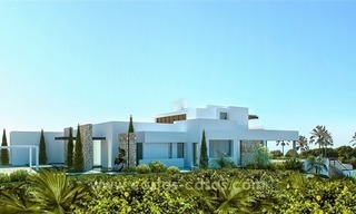 Magnífica villa moderna de primera línea de golf en venta en Benahavis - Marbella 2