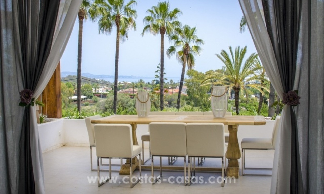 Villa moderna renovada a la venta en la Milla de Oro, Marbella 9