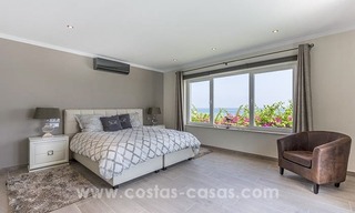 Villa de lujo en primera línea de playa en venta en Mijas-Costa, Costa del Sol 10