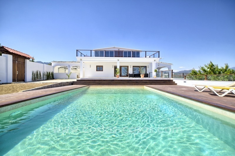 Villa contemporánea renovada en venta, Nueva milla de oro, Marbella - Estepona