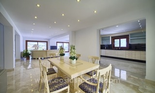Villa contemporánea renovada en venta, Nueva milla de oro, Marbella - Estepona 13