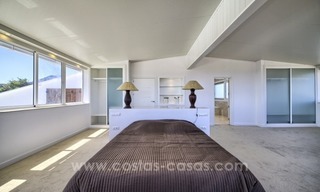 Villa contemporánea renovada en venta, Nueva milla de oro, Marbella - Estepona 18