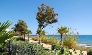 Ático moderno en primera linea de playa en venta en la Nueva Milla de Oro, Marbella - Estepona 18