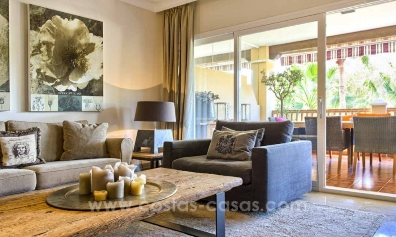 Amplio apartamento en primera línea de golf en venta en Estepona - Benahavis - Marbella 4