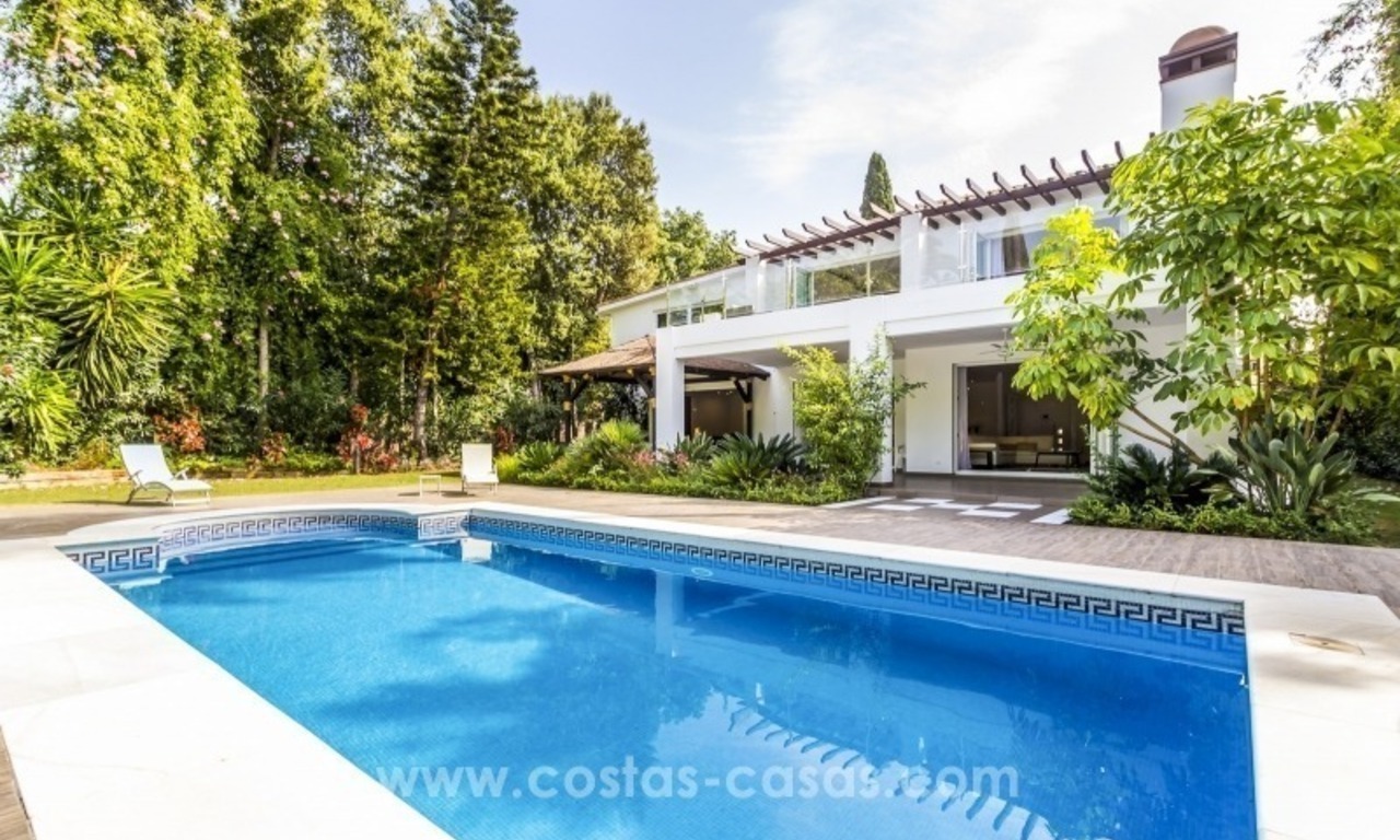 Villa moderna recién reformada en venta en Nueva Andalucía, Marbella 0
