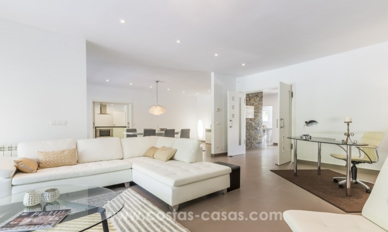 Villa moderna recién reformada en venta en Nueva Andalucía, Marbella 11