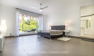 Villa moderna recién reformada en venta en Nueva Andalucía, Marbella 21