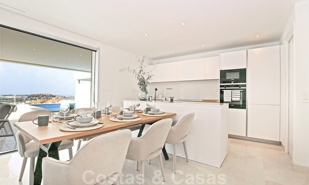 Impresionantes apartamentos modernos en venta en Nueva Andalucía, Marbella. 28740