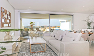Impresionantes apartamentos modernos en venta en Nueva Andalucía, Marbella. 28742 