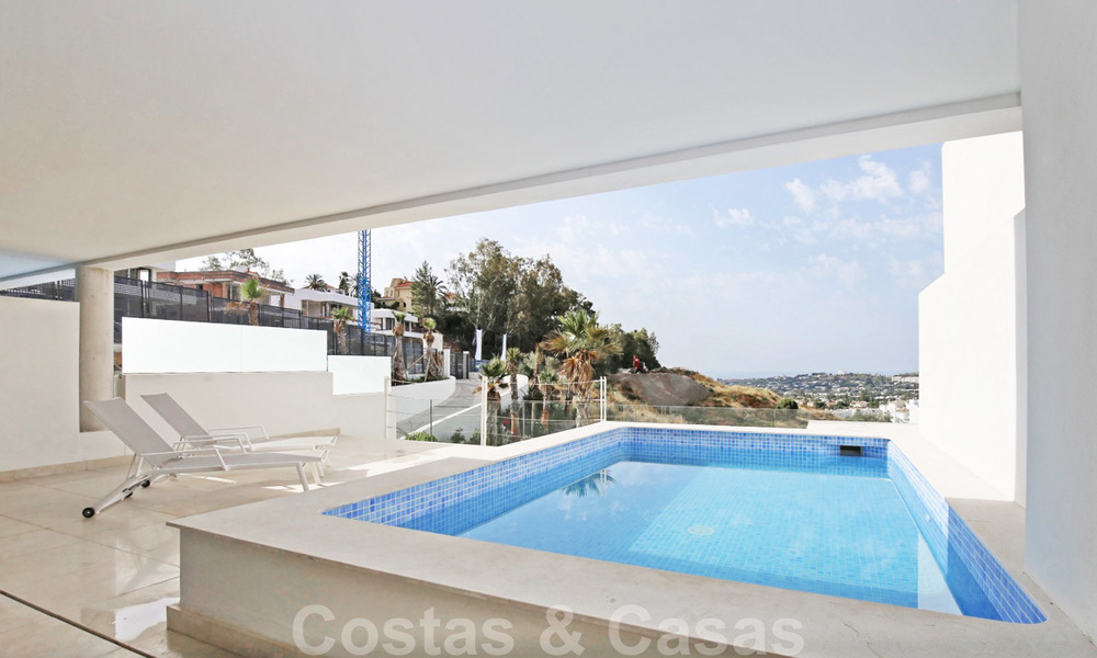 Impresionantes apartamentos modernos en venta en Nueva Andalucía, Marbella. 28743