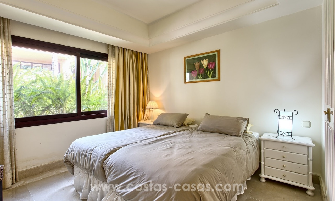 Amplio apartamento de lujo en venta cerca de Puerto Banús en Nueva Andalucía, Marbella 32