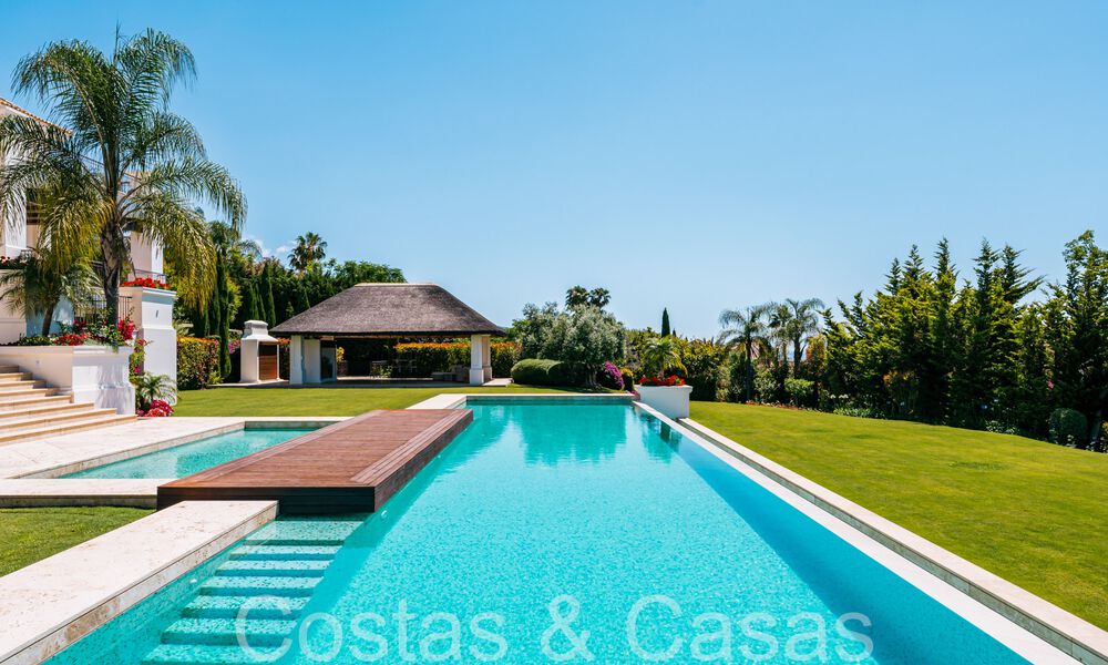 Magistral villa de lujo con vistas panorámicas al mar en Sierra Blanca, en la Milla de Oro de Marbella 68160