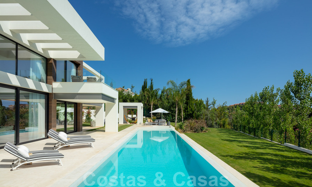 Villa moderna a estrenar en el corazón del Valle del Golf, Nueva Andalucía, Marbella 28948