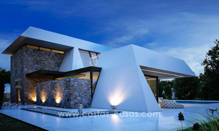 Nueva villa moderna cerca del golf en Nueva Andalucía, Marbella. 30113 