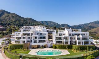Apartamentos modernos de lujo en venta con vistas al mar a pocos minutos en coche del centro de Marbella 38340 