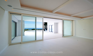 Villa de estilo contemporáneo con vistas al mar en La Zagaleta, Benahavis - Marbella 21139 