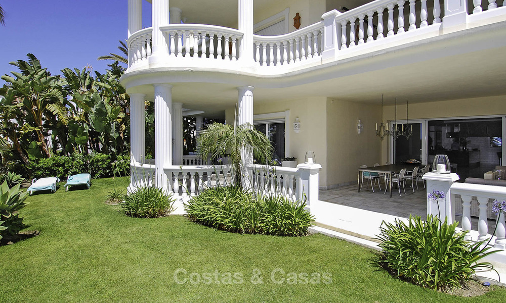 Apartamentos de lujo frente al mar en venta en Las Dunas Park, Nueva Milla de Oro, Marbella - Estepona 42375