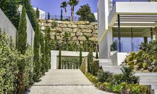 Nueva villa de lujo en venta en primera línea de golf y vistas al mar, moderna y contemporánea, lista para entrar a vivir – Benahavis – Marbella 15070 