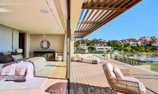 Villa de lujo en venta en primera línea de golf y vistas al mar, moderna y contemporánea, lista para entrar a vivir – Benahavis – Marbella 58505 