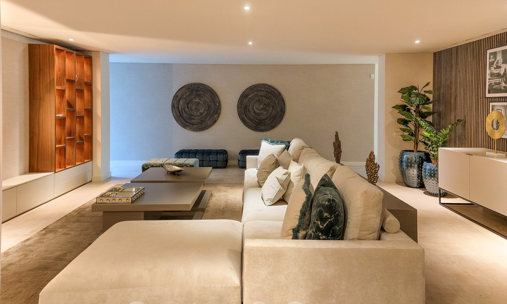 Villa de lujo en venta en primera línea de golf y vistas al mar, moderna y contemporánea, lista para entrar a vivir – Benahavis – Marbella 58522