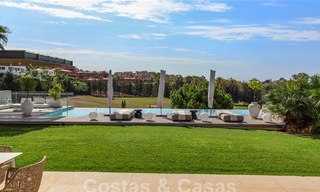 Villa de lujo en venta en primera línea de golf y vistas al mar, moderna y contemporánea, lista para entrar a vivir – Benahavis – Marbella 58526 