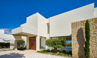 Villa de lujo en venta en primera línea de golf y vistas al mar, moderna y contemporánea, lista para entrar a vivir – Benahavis – Marbella 58537 