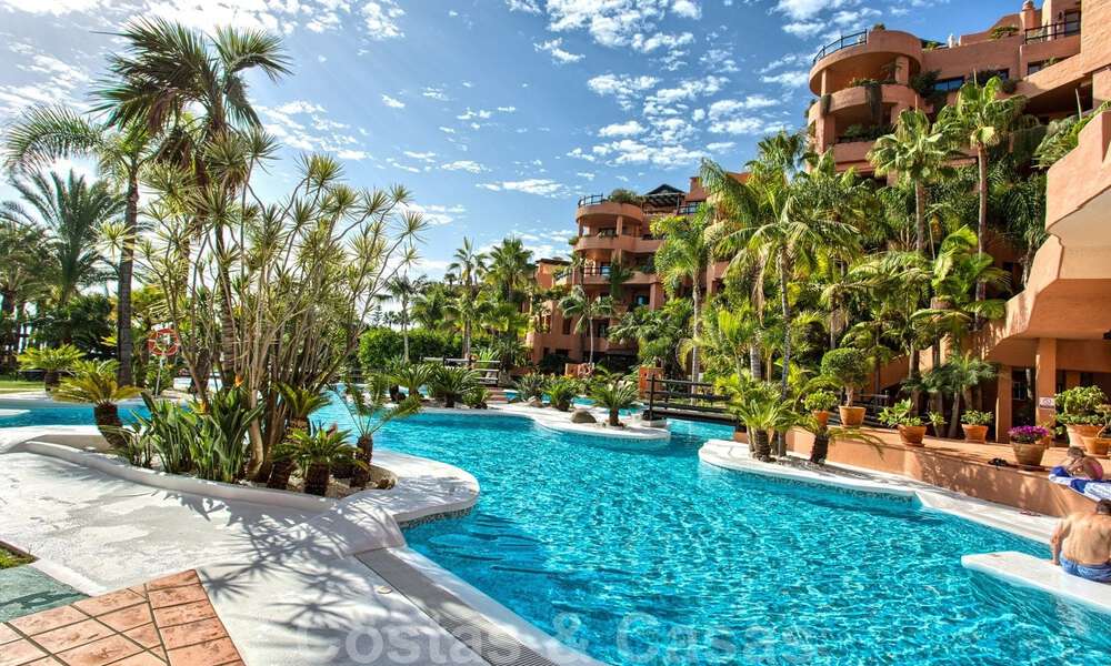 Apartamento ático presidencial en venta en Kempinski Hotel, Marbella - Estepona 33590